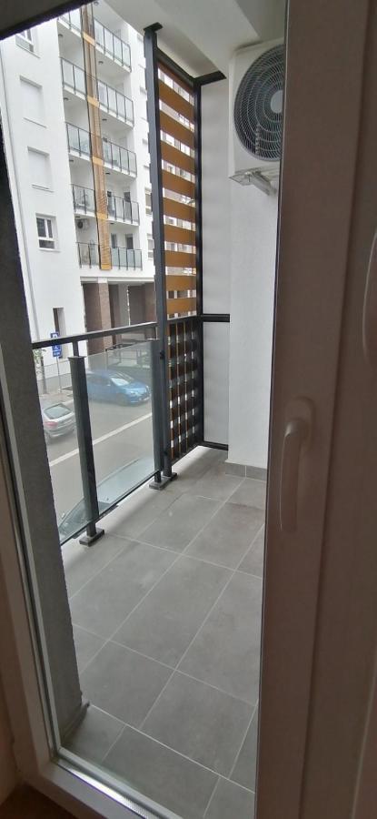 Moonze Gate Διαμέρισμα Βελιγράδι Εξωτερικό φωτογραφία